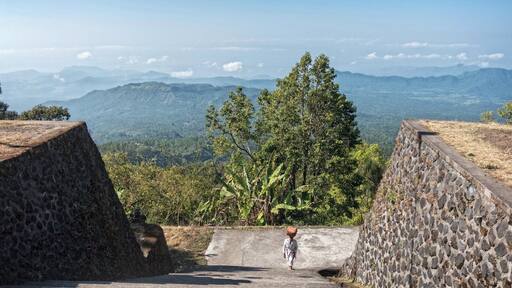 The stunning views from the Pura Pasar temple as our small groups descended from a long night ascent of Mt Agung (Bali's highest peak) were enough to keep us going.
#TakeAHike