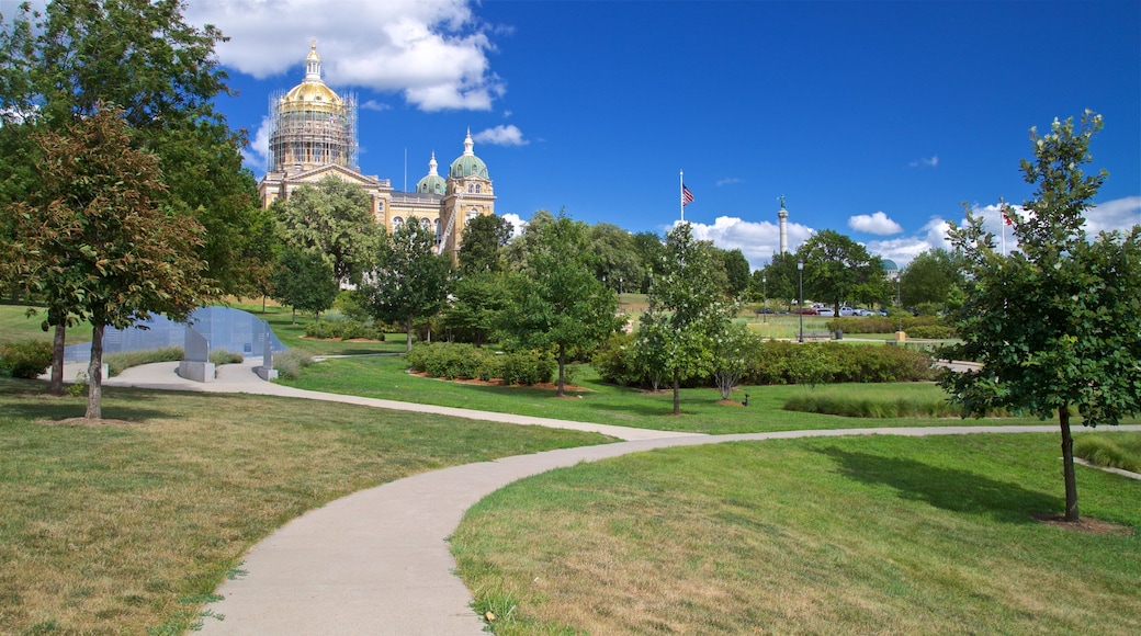 Iowa State Capitol Building which includes a park and heritage architecture