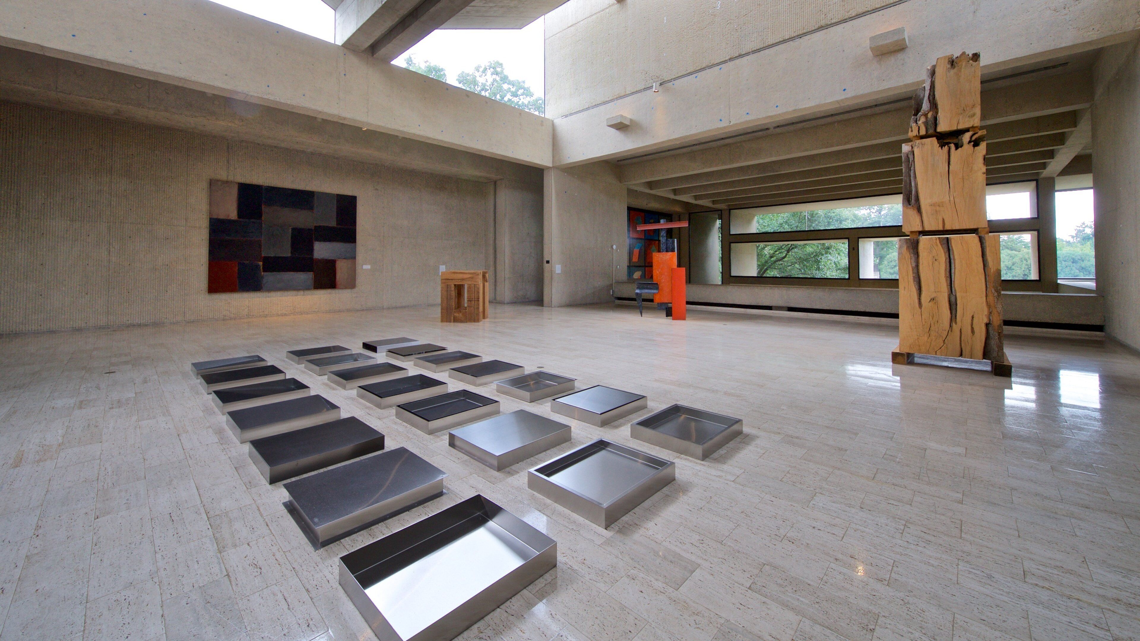 Des Moines Art Center showing art and interior views