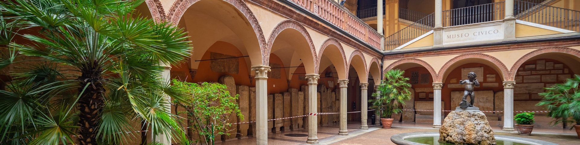 Archaeological Museum which includes a fountain