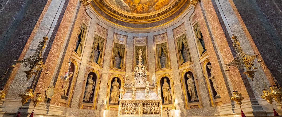 Basilica of San Domenico featuring heritage elements, art and interior views