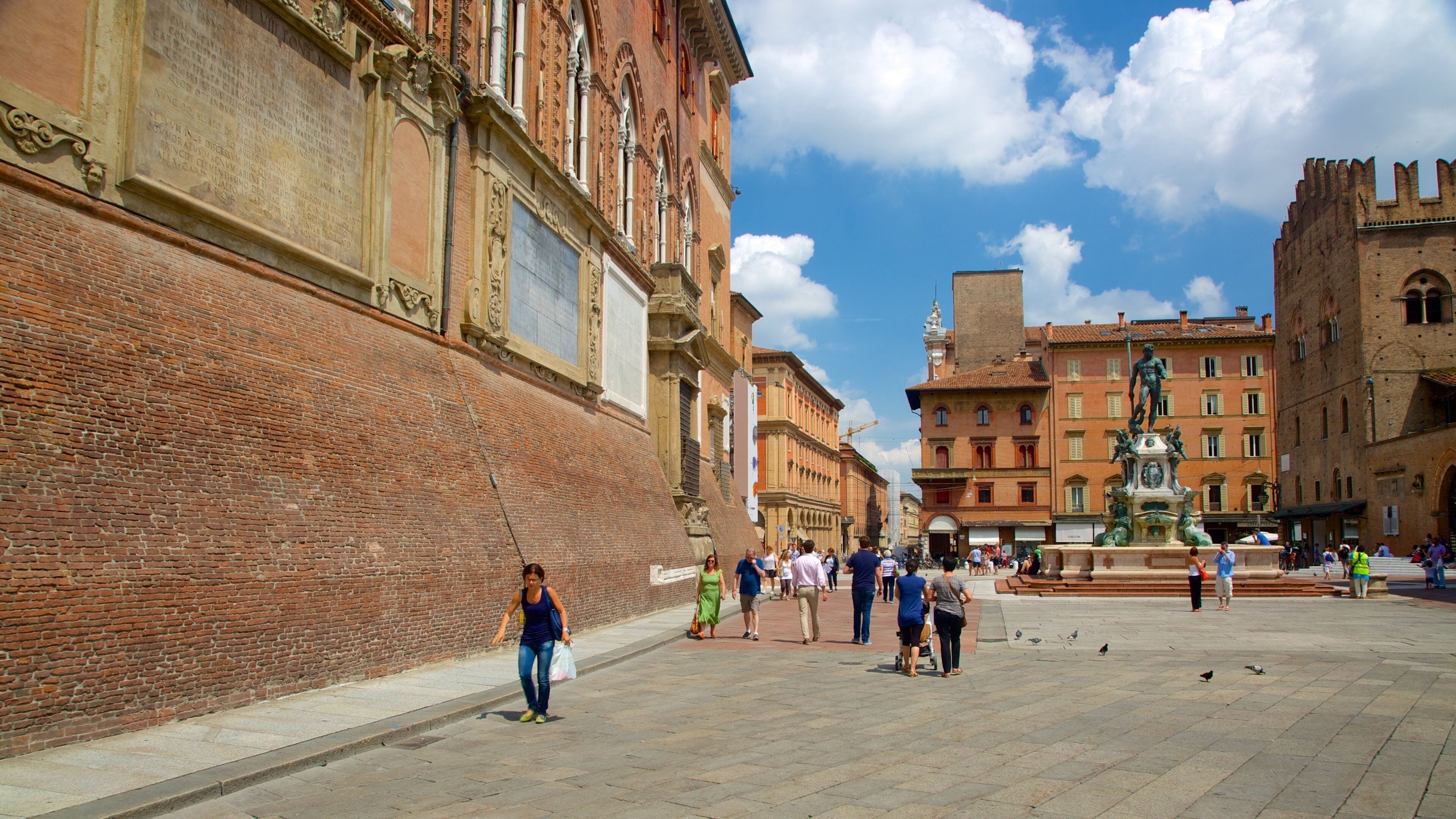 Bologna showing heritage architecture and a city