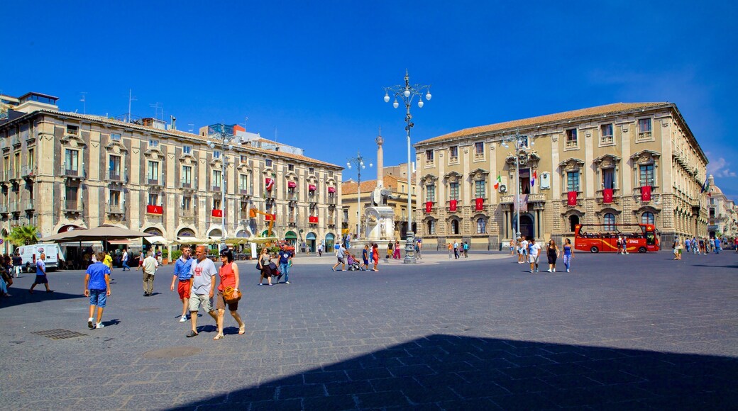 Cathedral Square featuring a square or plaza, heritage architecture and a city