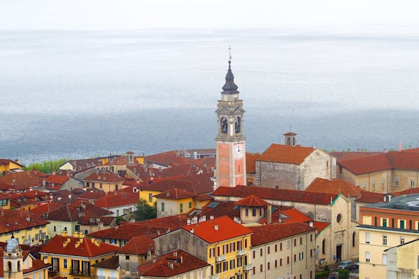 アンジェーラ 表示 遺跡・遺産, 海岸沿いの町 と 自然の風景