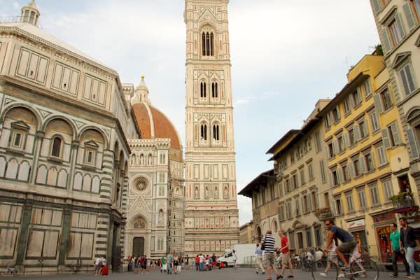 Piazza del Duomo featuring heritage architecture and a square or plaza