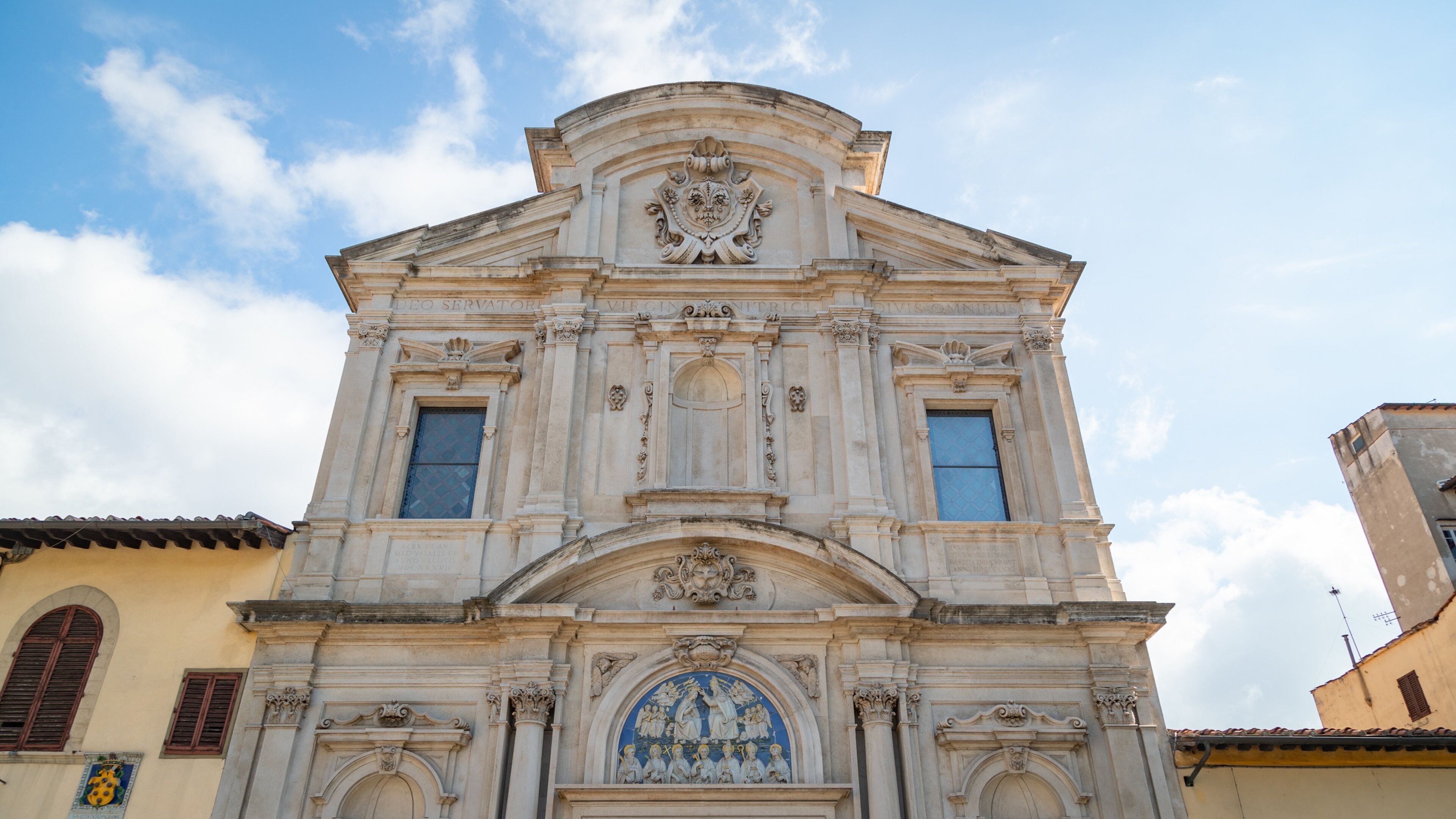 Chiesa di Ognissanti which includes heritage architecture
