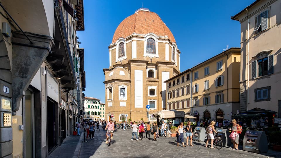 Medici Chapels which includes heritage elements and street scenes