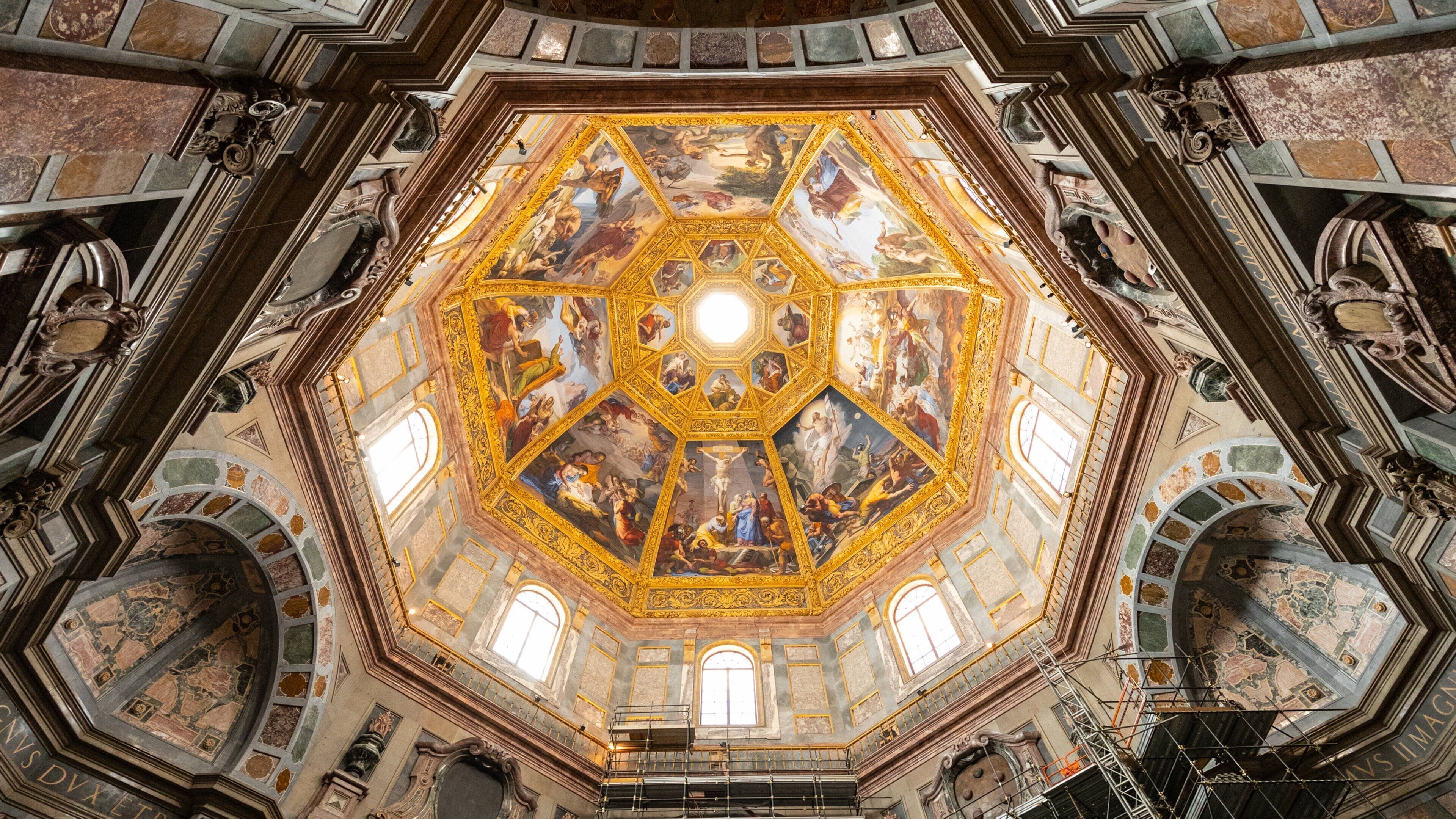 Medici Chapels showing art, heritage elements and interior views