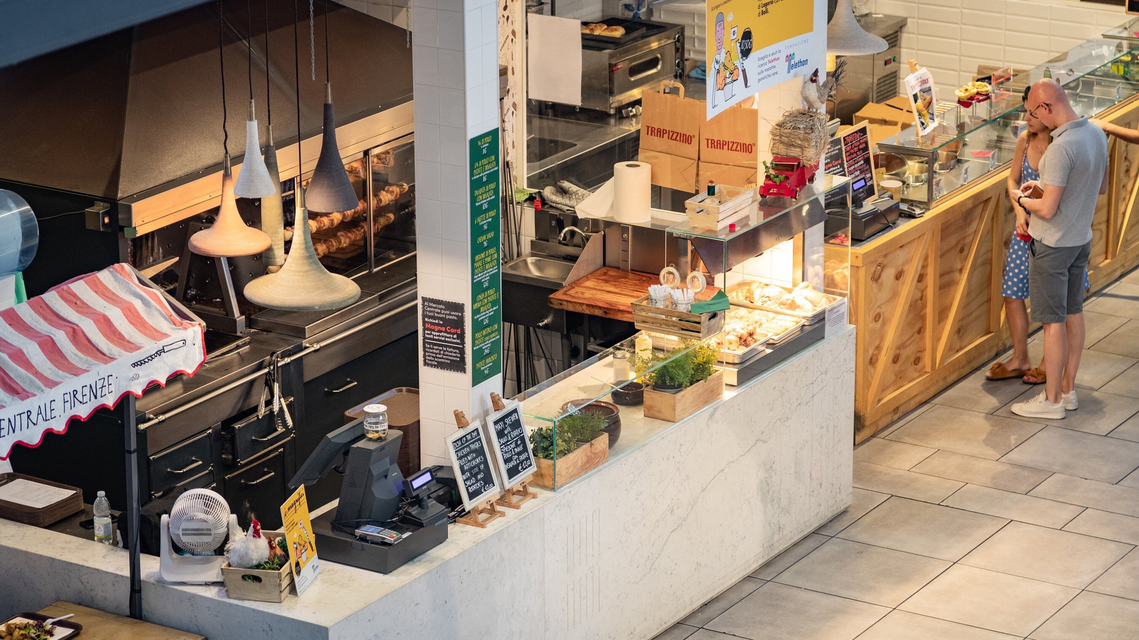 Central Market showing cafe lifestyle as well as a couple