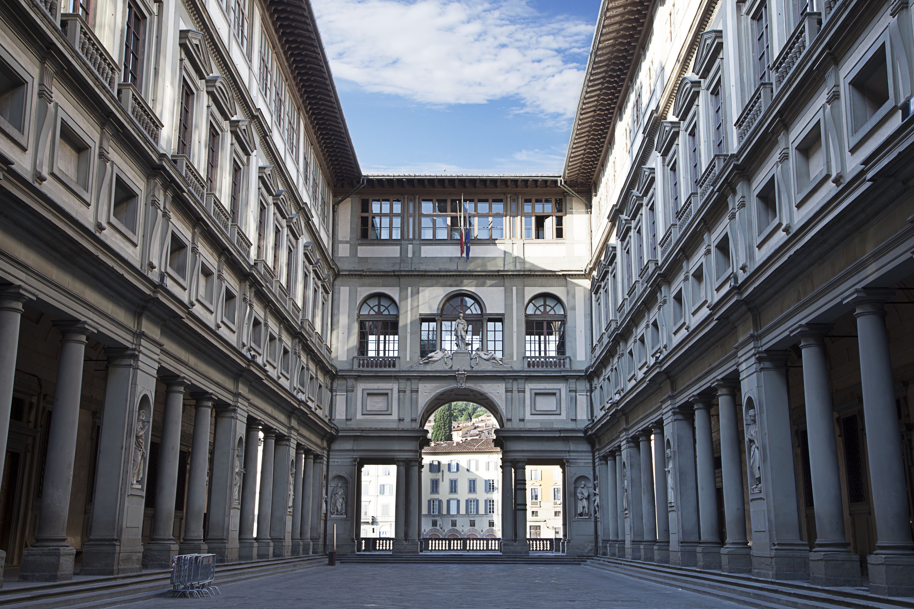 Uffizi Gallery at early morning