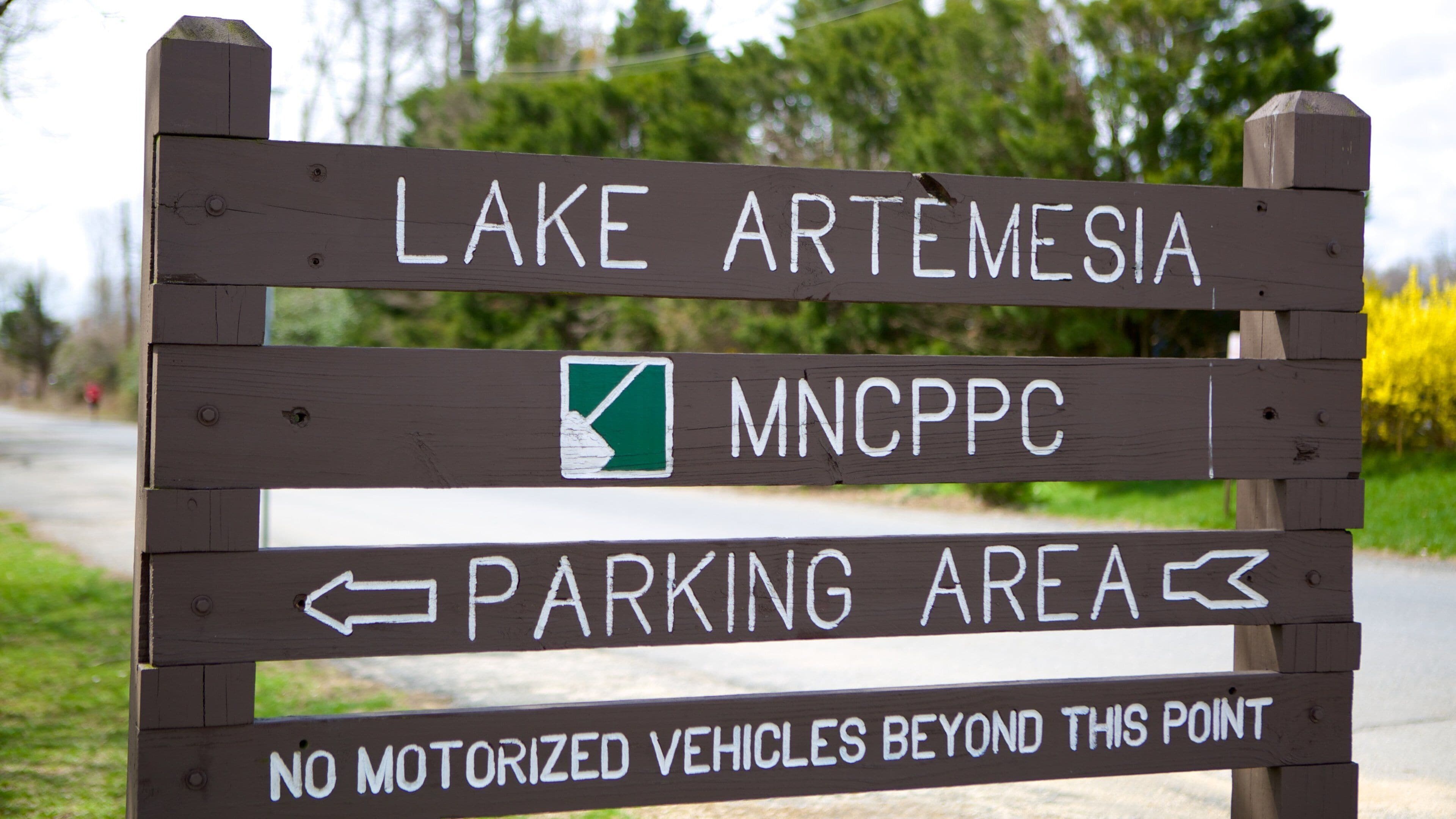 Lake Artemesia mettant en vedette signalisation