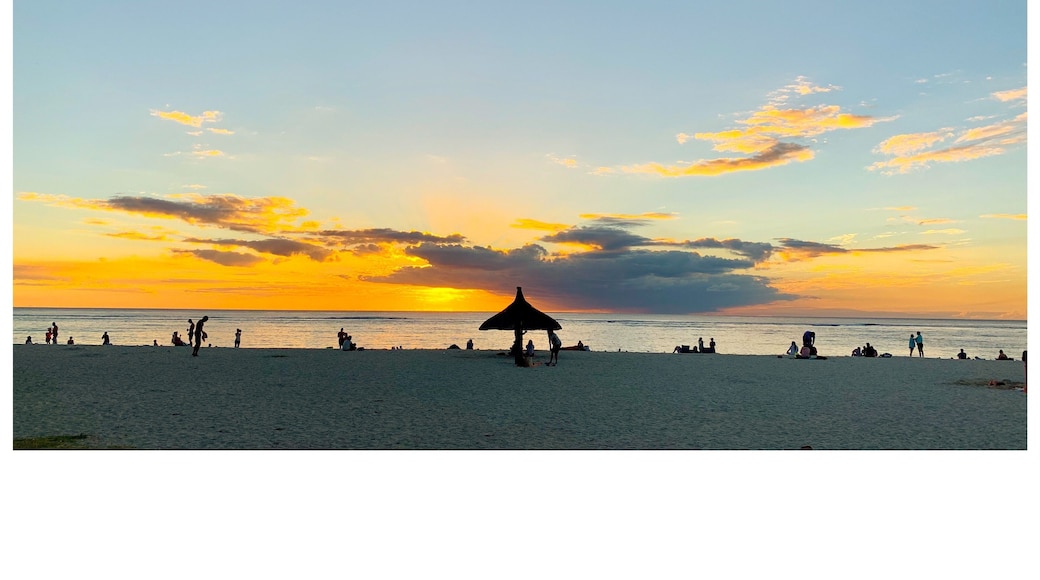 A great beach to sit back and relax or swim... closer to the shore though because the waves can be a bit rough at times. Super touristy and some great places to eat or grab a drink.