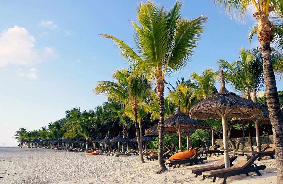 DEW25G Belle Mare beach by sunrise in Mauritius