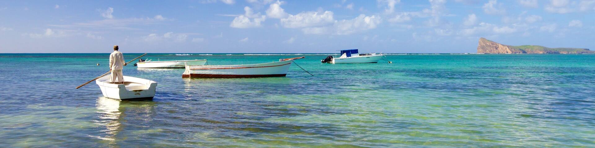 Mauritius showing general coastal views