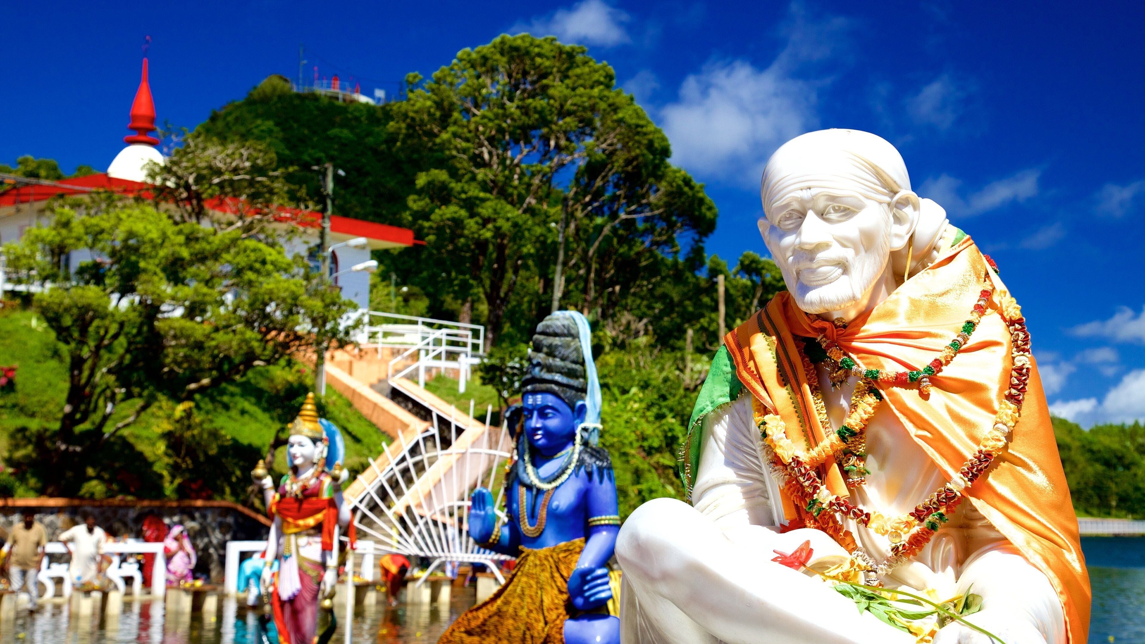 Mauritius som viser en statue eller en skulptur, et tempel eller et tilbedelsessted og religiøse elementer