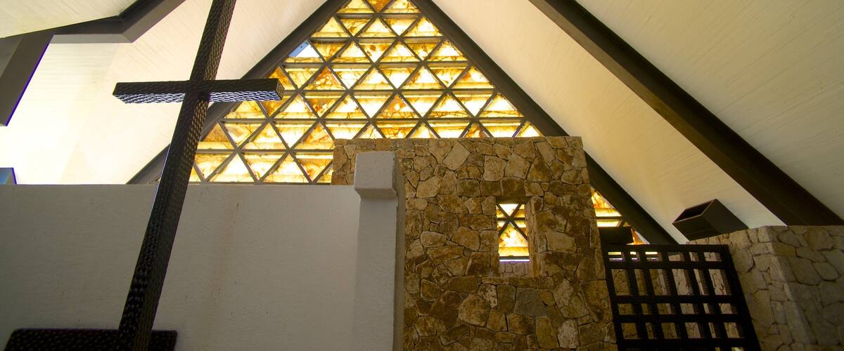 Capilla de la Paz featuring interior views, a church or cathedral and religious aspects