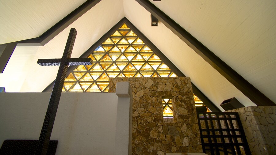 Capilla de la Paz which includes a church or cathedral, interior views and religious aspects