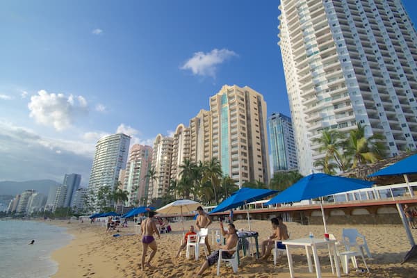Plage Icacos qui includes ville, ville cĂŽtiĂšre et plage