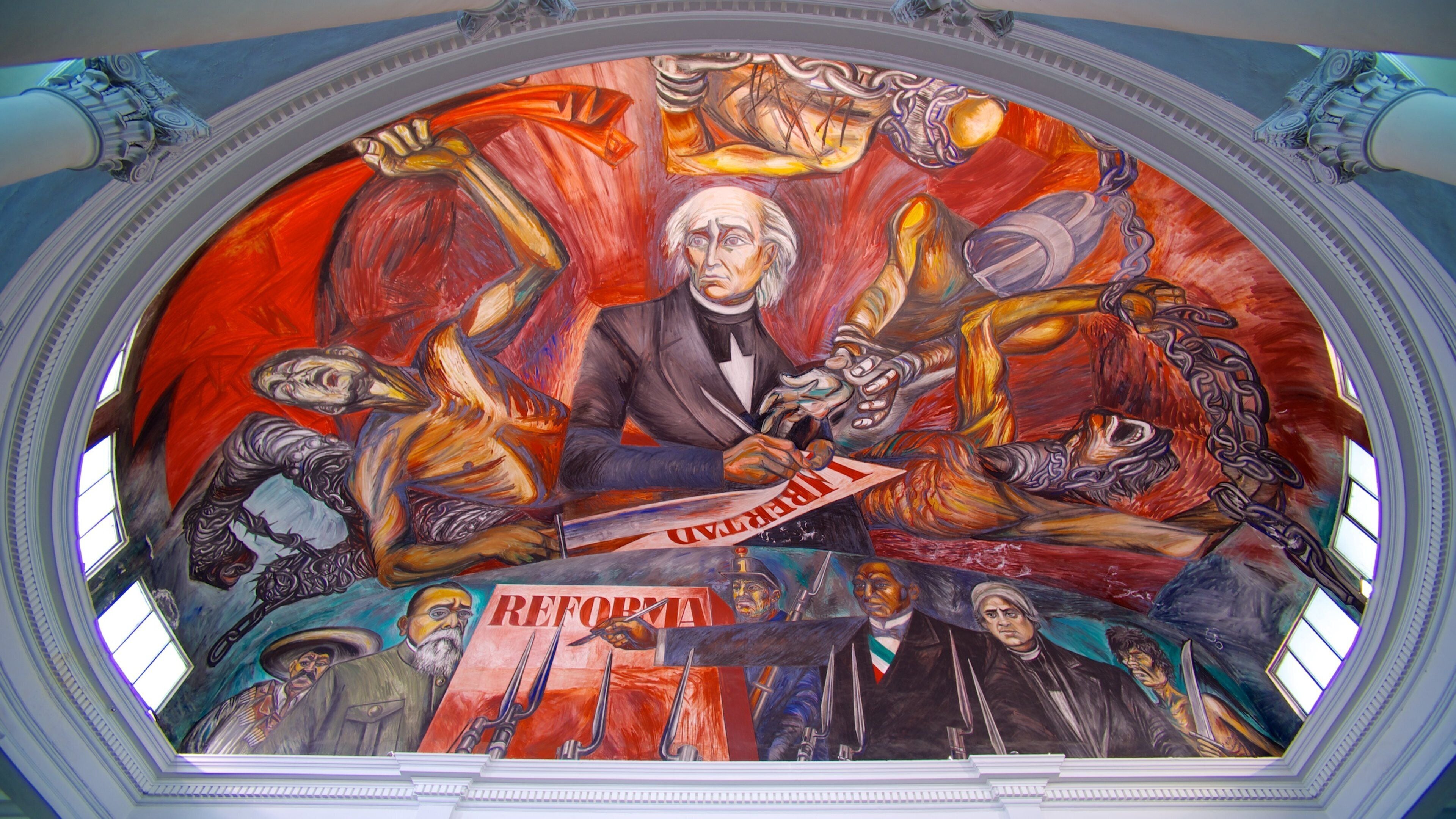 Palacio de Gobierno which includes art, interior views and heritage architecture