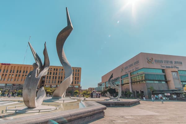 Guadalajara_PlazaTapatia_6075696_4