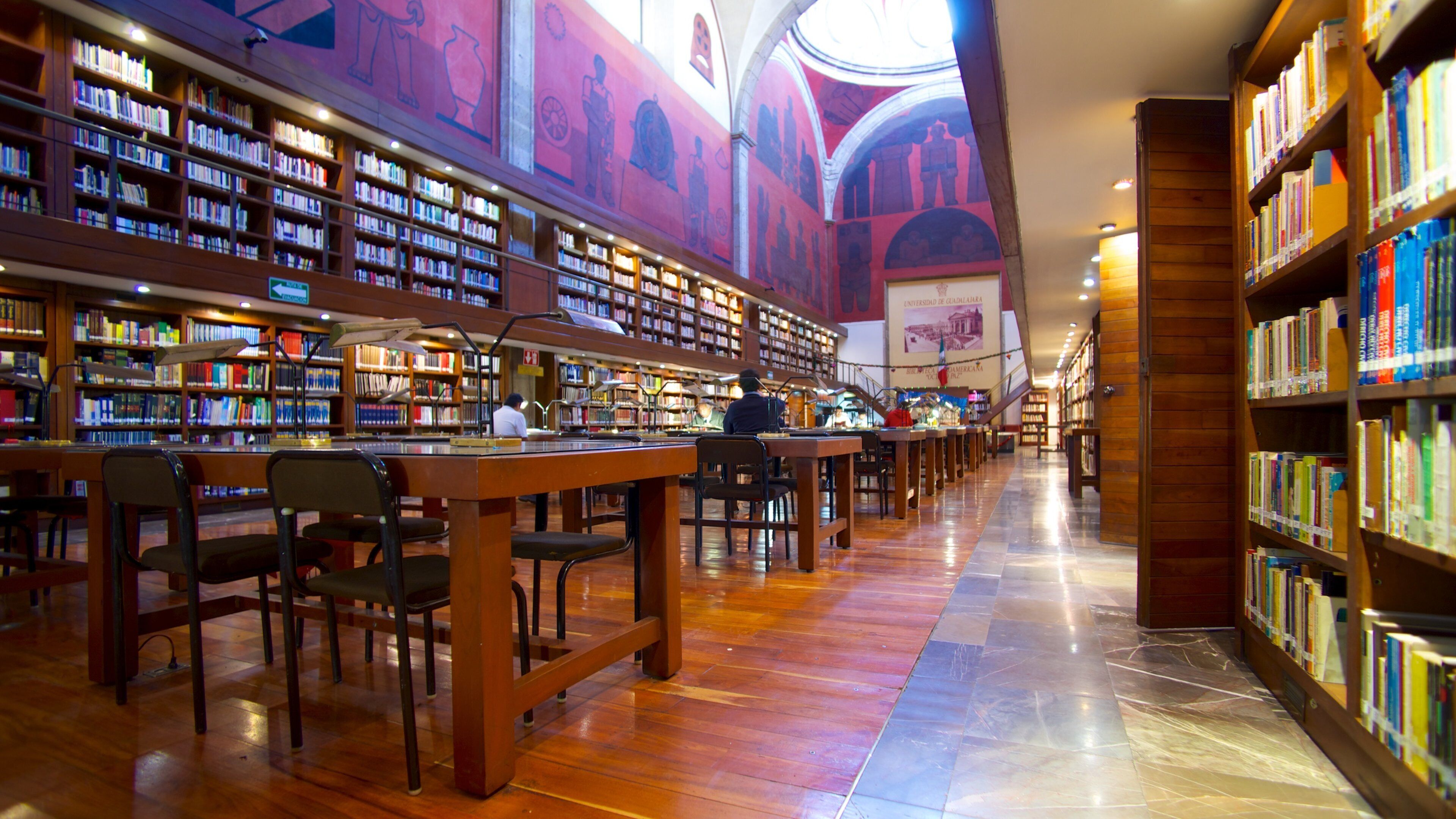 Biblioteca Octavio Paz featuring interior views