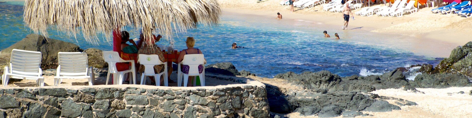 Ixtapa Island showing a beach, tropical scenes and general coastal views