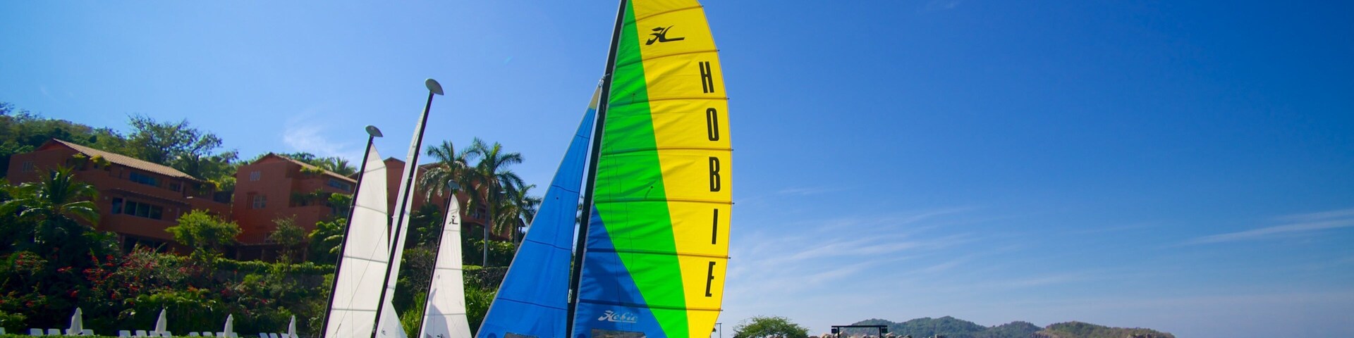 Quieta Beach showing sailing, a sandy beach and general coastal views