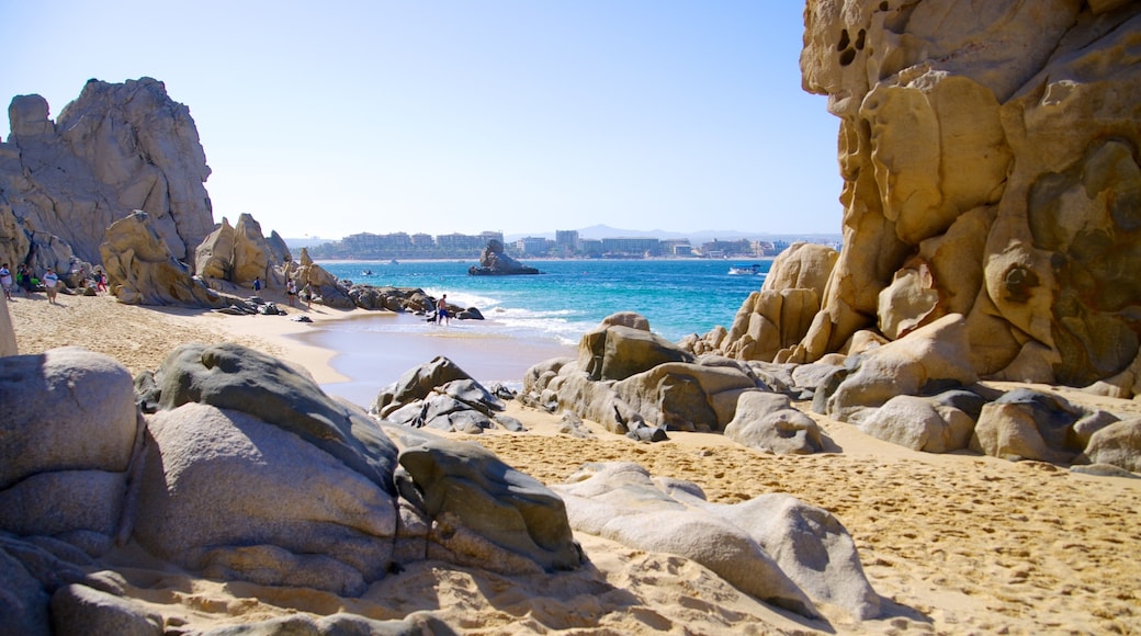 Playa del Amor mostrando vista del paesaggio, costa frastagliata e spiaggia