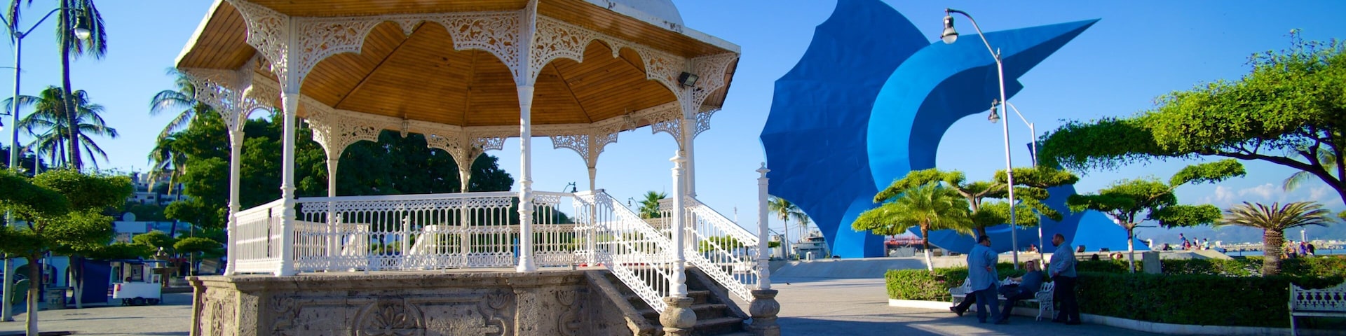 Zocalo which includes a square or plaza