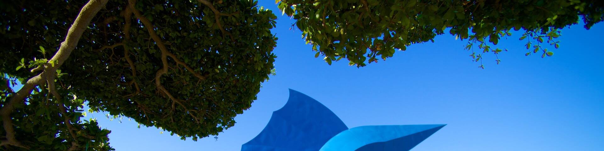 Zocalo which includes outdoor art and a square or plaza