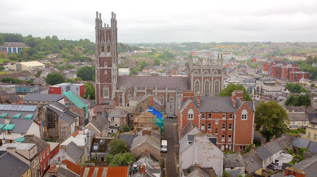 St. Anne\'s Shandon Church presenterar en stad