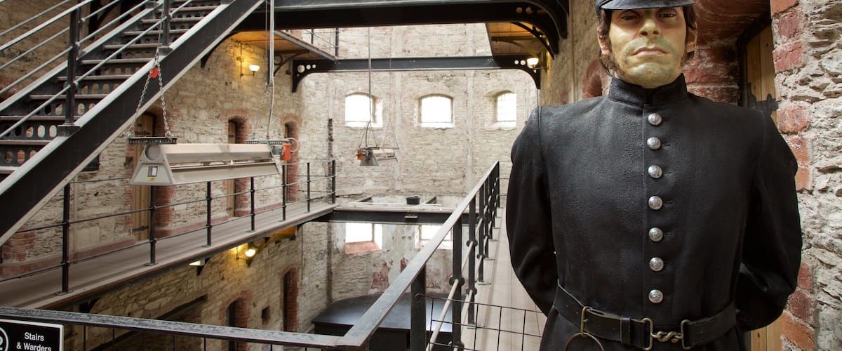 Prisión de la Ciudad de Cork que incluye vistas interiores, elementos del patrimonio y patrimonio de arquitectura