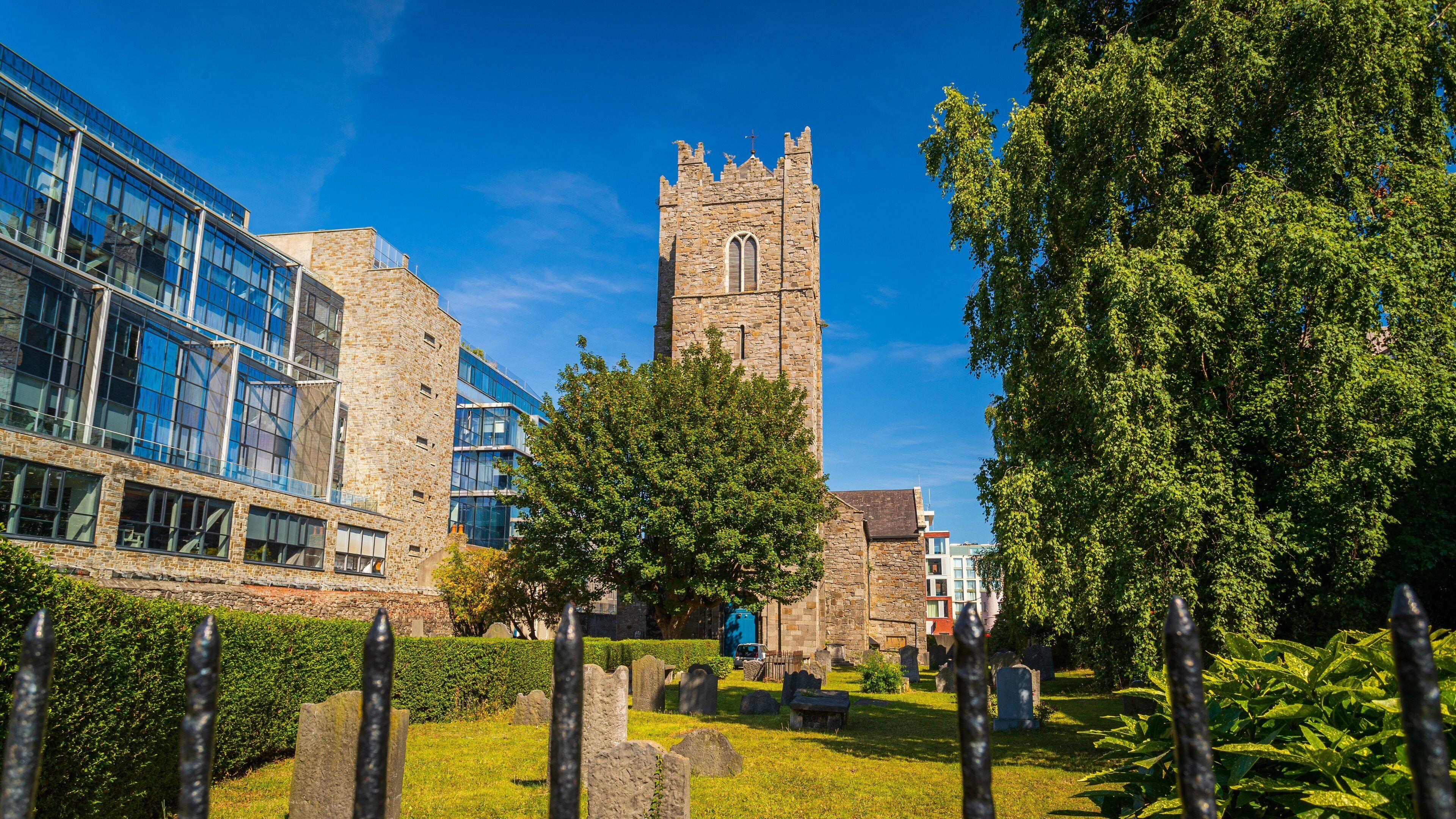 St. Michan\'s Church featuring a cemetery, a church or cathedral and heritage architecture