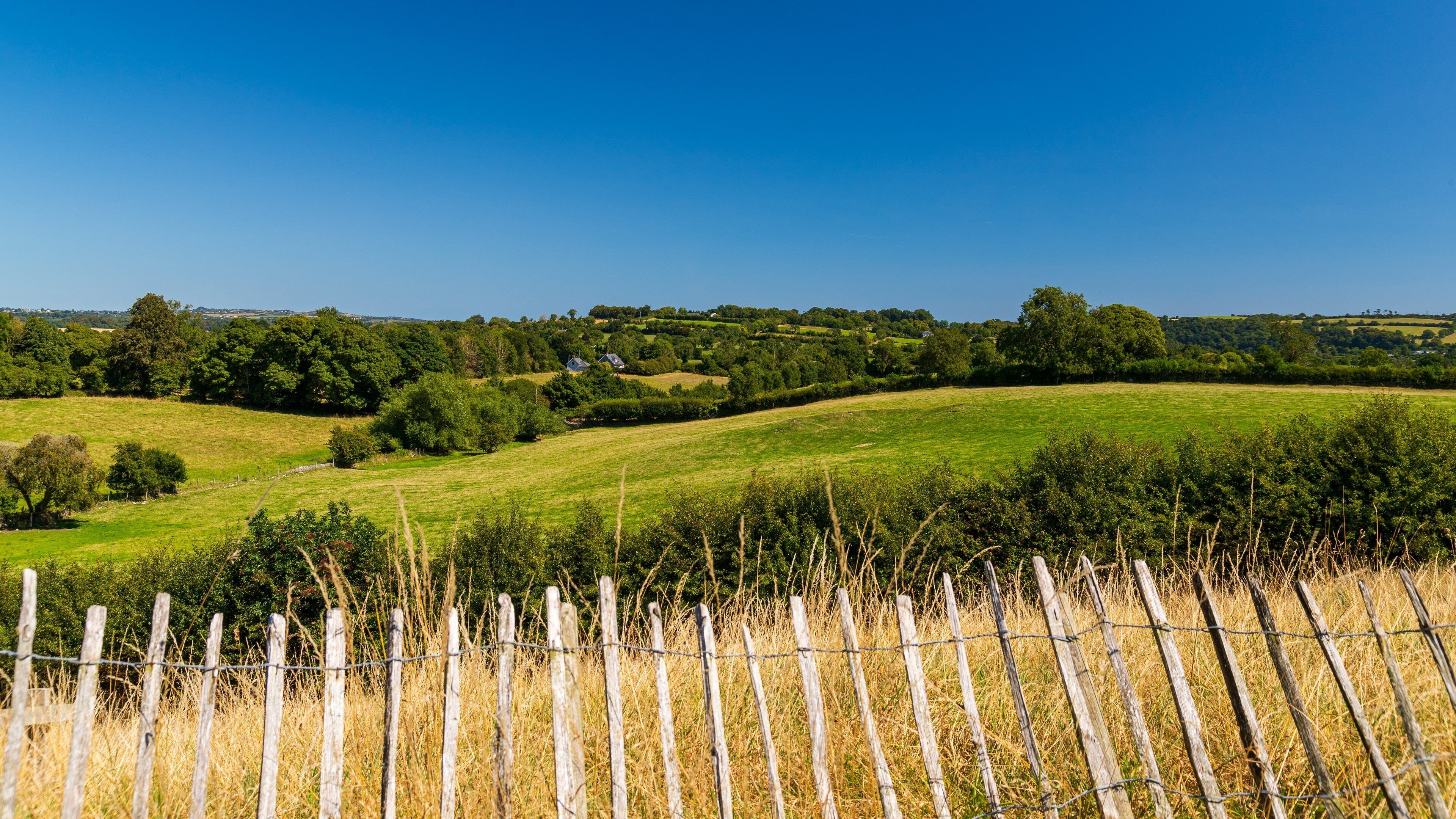Newgrange which includes tranquil scenes
