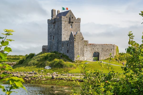 Dunguaire Castle featuring a castle and heritage elements