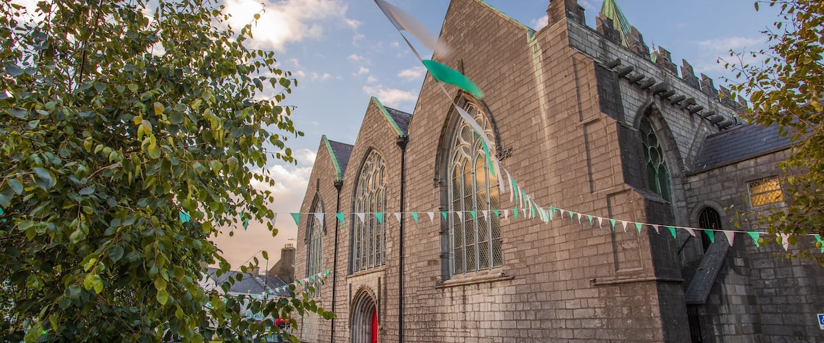 St. Nicholas\' Collegiate Church showing heritage architecture