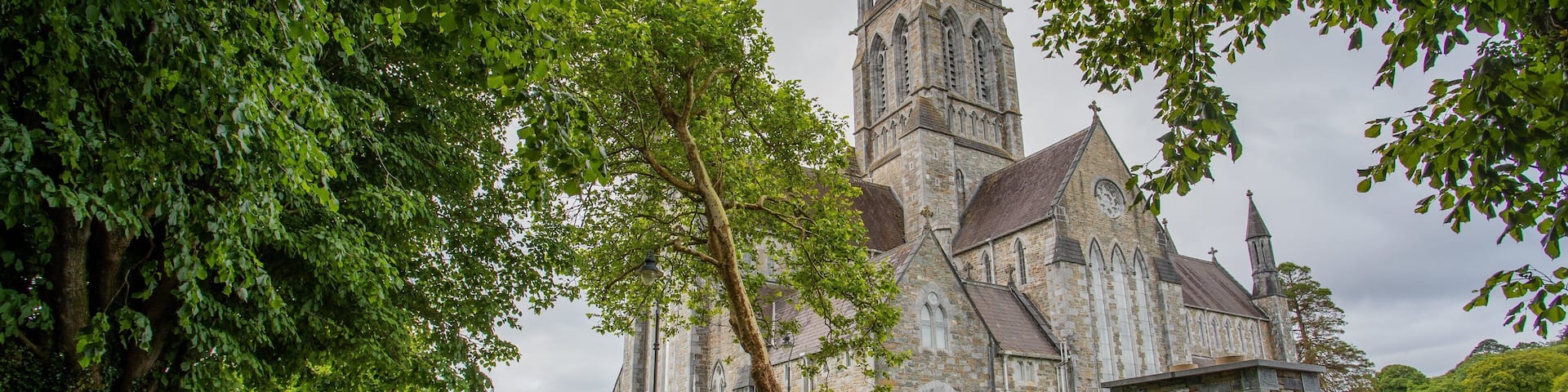St. Mary\'s Cathedral featuring chateau or palace and heritage architecture