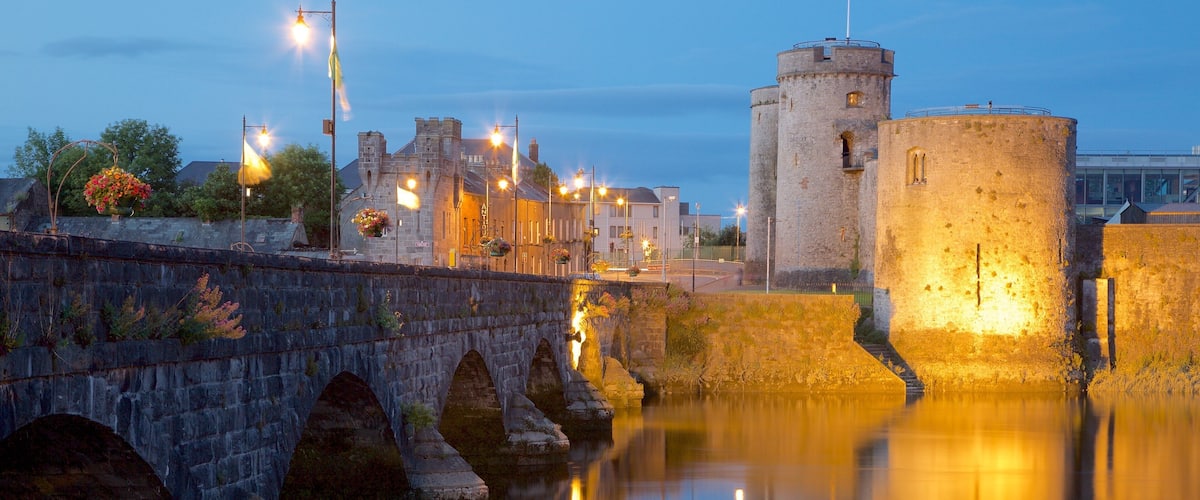 約翰王城堡 设有 懷舊元素, 橋梁 和 河流或小溪