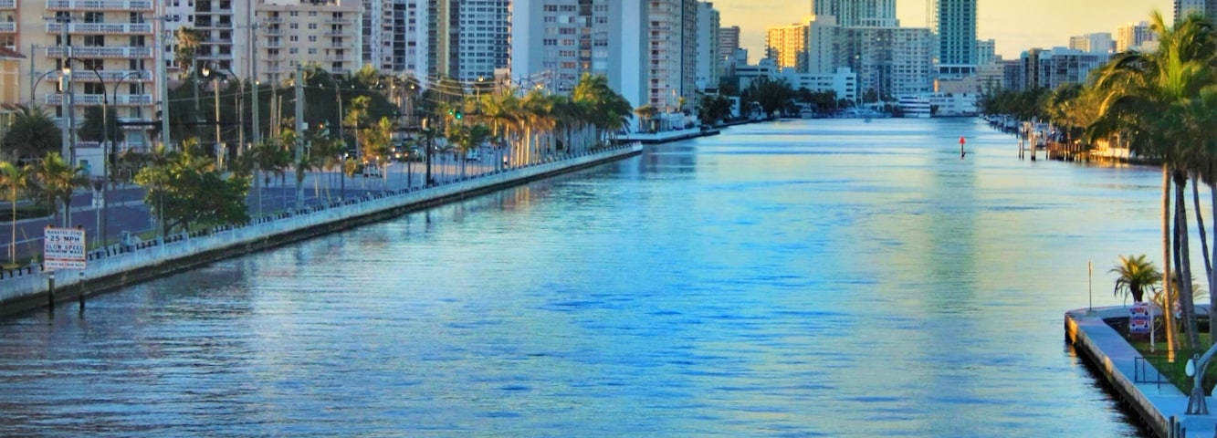 Went on a bike ride and stopped on the bridge to watch the night turn into day! #Hollywood #florida
#adventure