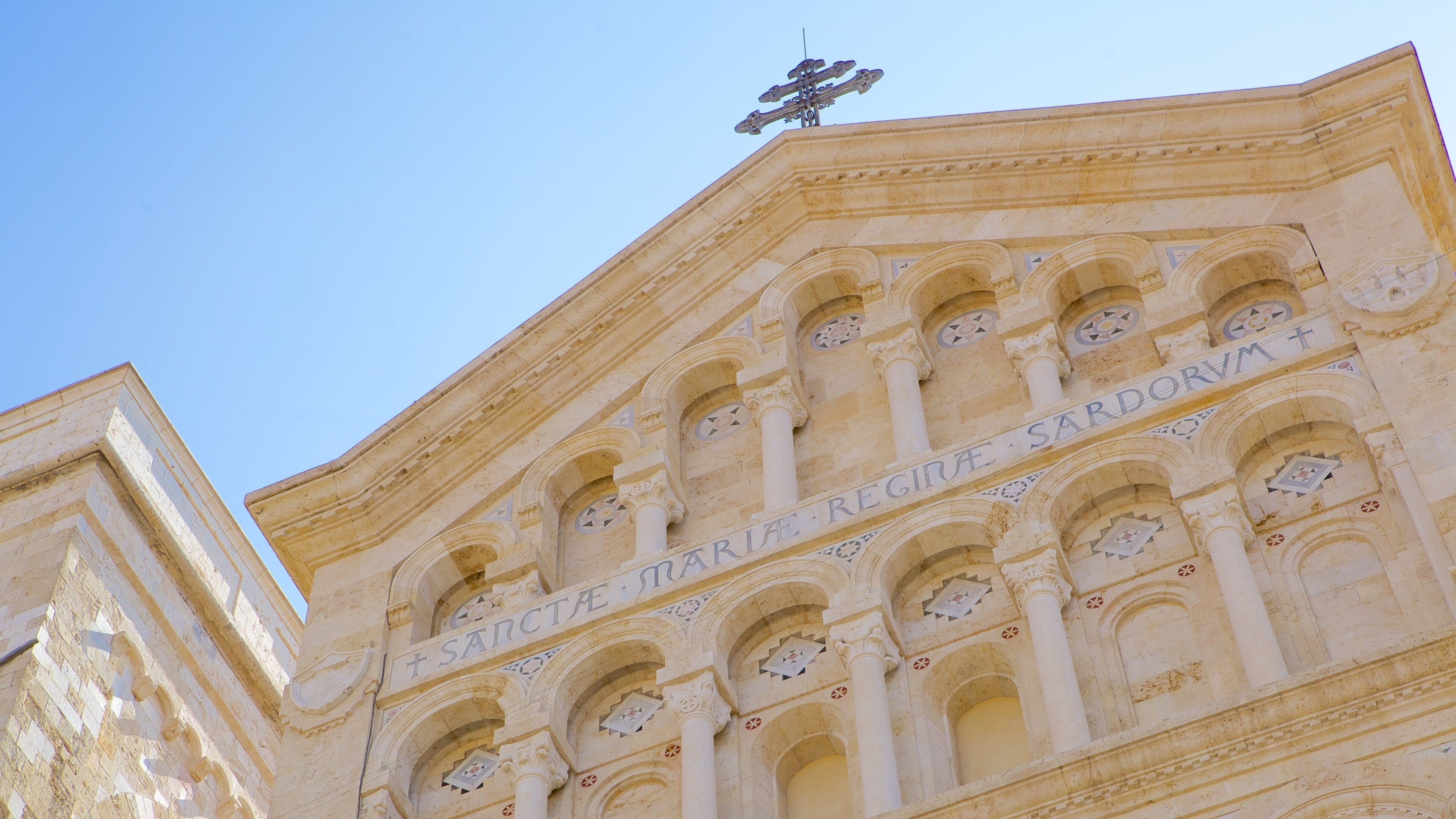 Cagliari Cathedral featuring religious aspects, a church or cathedral and heritage architecture