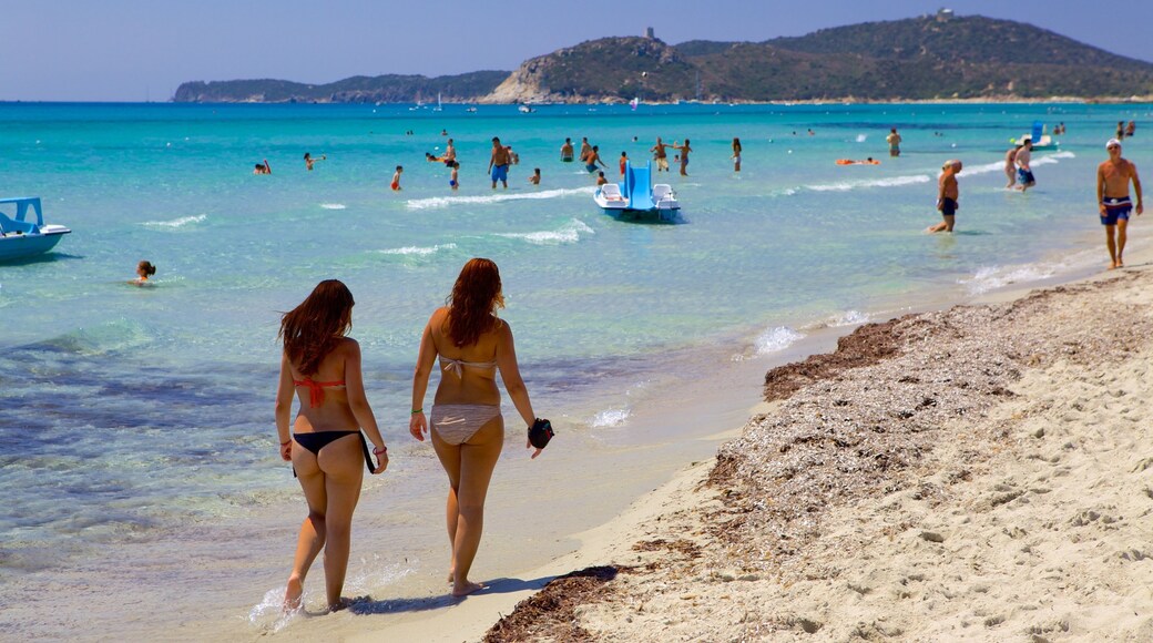 Playa Simius que incluye natación, deportes acuáticos y una playa de arena