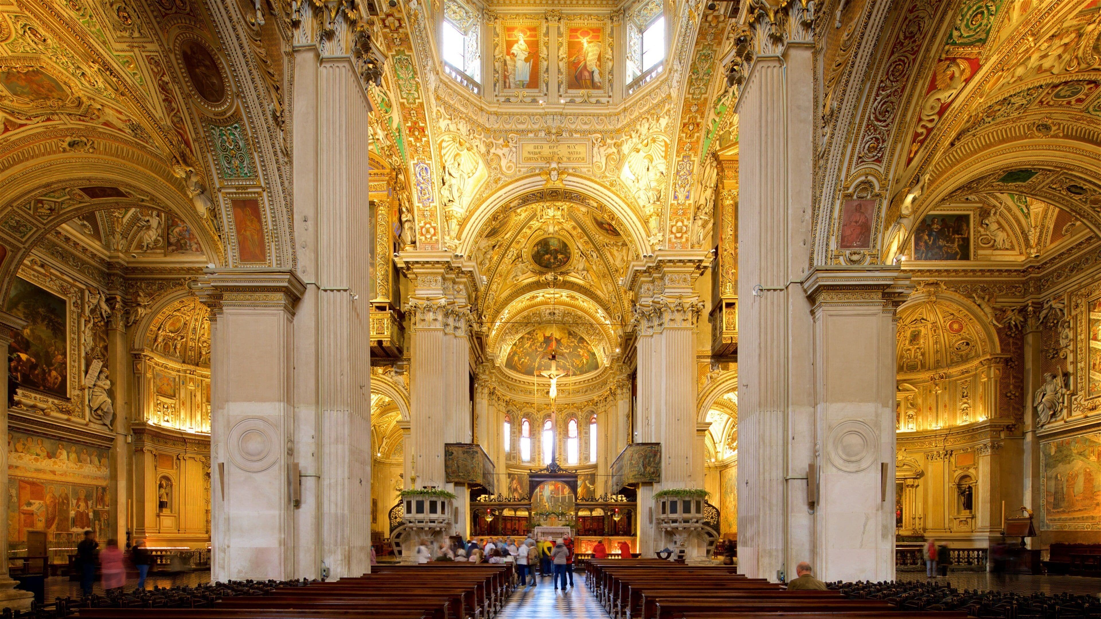 Basilica di Santa Maria Maggiore showing heritage elements, a church or cathedral and interior views