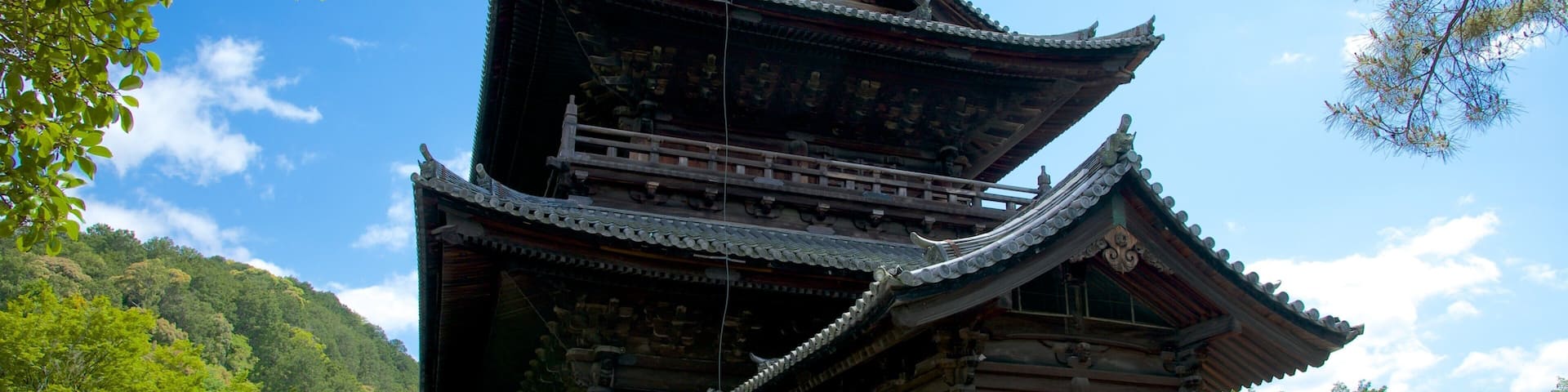 Nanzenji Temple featuring a temple or place of worship and religious elements