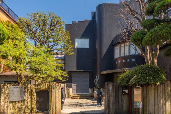 St Maarten and St Martin