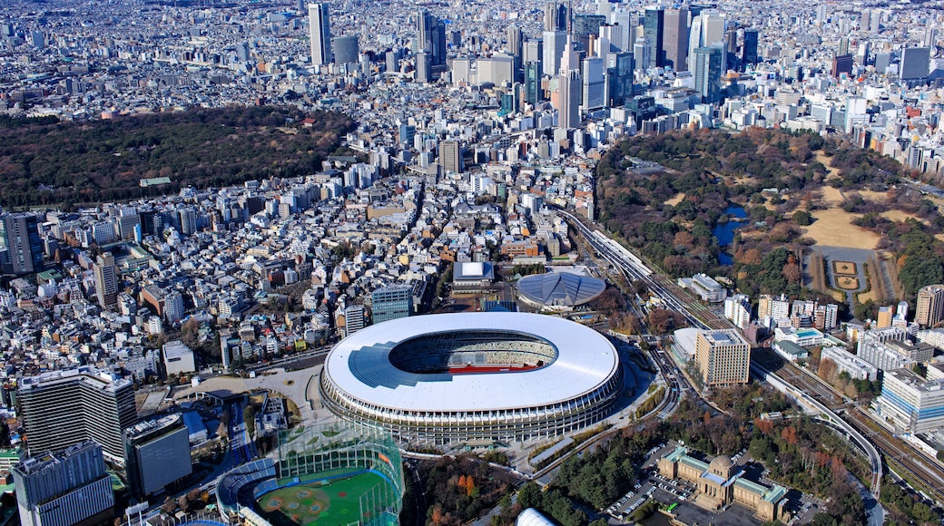 新国立競技場と新宿副都心/Aerial view.2019撮影
