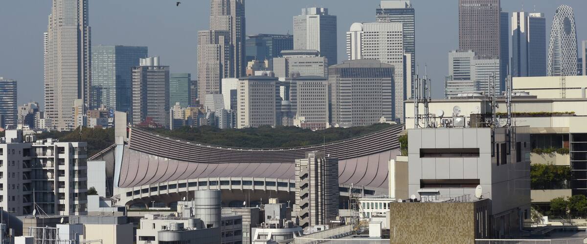 日本の東京都市景観・新宿区の副都心などを望む