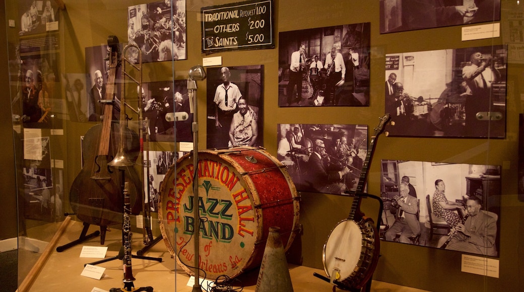 New Orleans Mint johon kuuluu perintökohteet, musiikki ja sisäkuvat