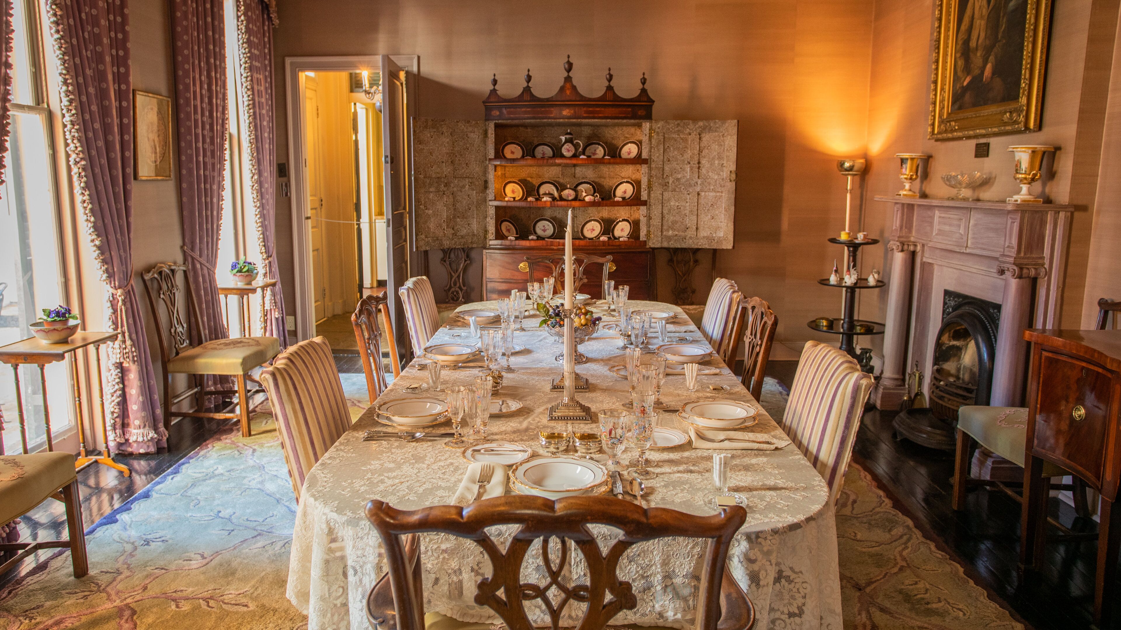 Historic New Orleans Collection showing heritage elements, a house and interior views