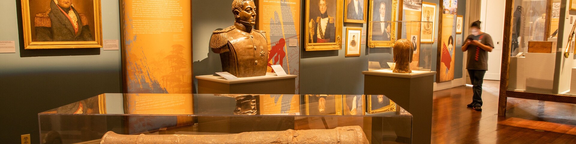 Cabildo showing heritage elements, interior views and military items