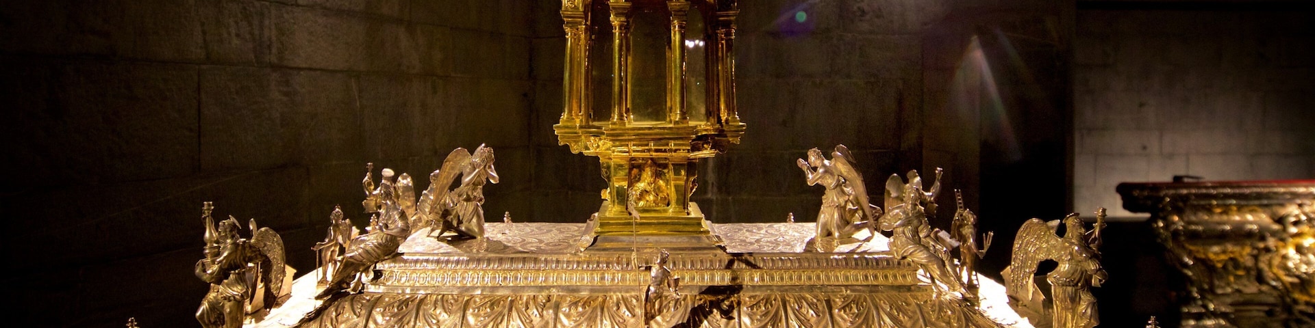 Treasure Museum of St. Lorenzo Cathedral showing heritage elements and interior views